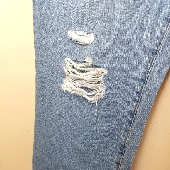 MADEWELL The Perfect Vintage Jean in Grandbay Wash: Ripped Edition - Picture 8 of 14
